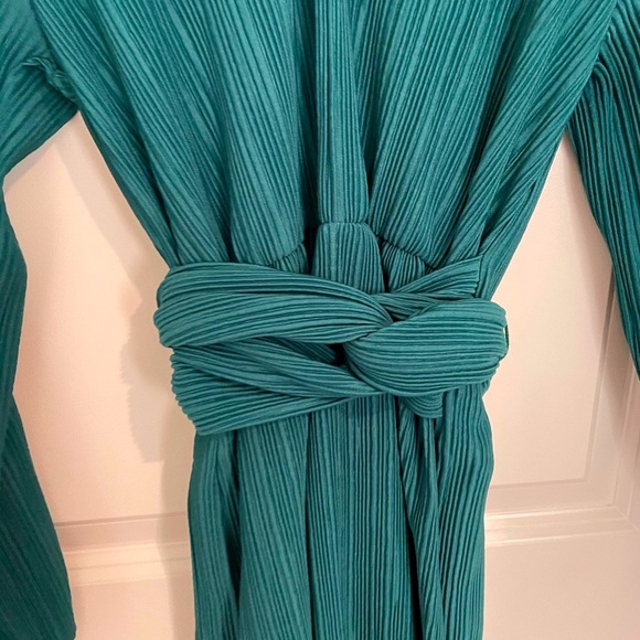 ZARA LONG SLEEVE DRESS IN GREEN WITH TIE - Picture 12 of 13